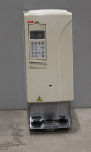 Variador de Frecuencia ACS800-01-0020-7 de 22A para PLC - Product Image 3