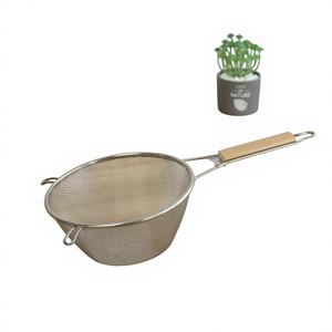 CASAMAX WL AT-5051-21 Passoire en acier inoxydable pour égoutter les aliments 21x10x41 cm Équipement de cuisine commercial Manche en bois 500 Kg/m - Product Image 1