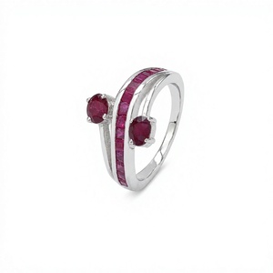 Anillo de Plata de Ley 925 con Gema de Rubí y Engaste de Canal, con Piedras Ovaladas Engastadas en Puntas, Joyería Clásica de Compromiso para Mujer - Product Image 2