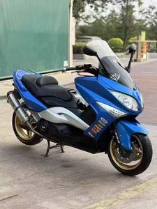 ยามาฮ่า ทีแม็กซ์500 สกู๊ตเตอร์สปอร์ตสำหรับผู้ใหญ่ พร้อมเครื่องยนต์คู่ 500 ซีซี ระบายความร้อนด้วยน้ำ ควบคุมการทรงตัวได้ดี สกู๊ตเตอร์แม็กซี่ความเร็วสูง - Product Image 6