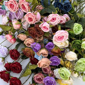 Fleur artificielle en soie Hua Ding Royal Rose à 8 têtes, tige unique, pour décoration de mariage et accessoires de photographie - Product Image 3