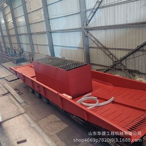 Station de lavage mobile en acier 16M rouge pour chantier de construction - Product Image 2