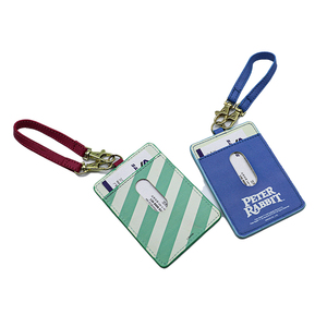 Porte-cartes en cuir PU avec motif de dessin animé, pochettes pour cartes à collectionner, pochettes pour cartes mates avec double mousqueton - Product Image 3
