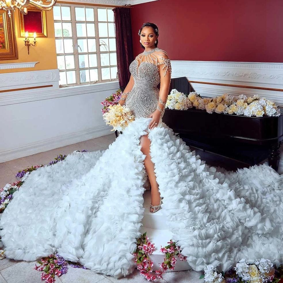 Tradizionale e contemporanea abito da sposa arabo