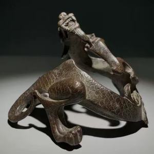 Vintage Metalen Draak Mythisch Beest Ornament, Chinese Traditionele Kunstsculptuur, Uniek Verzamelobject Voor Studie En Kantoor - Product Image 3