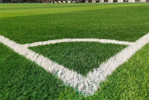 Terrain de football synthétique artificiel vert de tapis d'herbe de football de 50mm avec la <span class=keywords><strong>pelouse</strong></span> artificielle durable de prix concurrentiel - Product Image 4