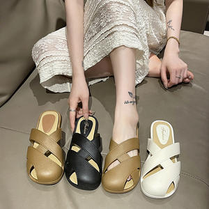 รองเท้าแตะแบบสวม Tiyo ปิดนิ้วเท้า สไตล์เกาหลี ส้นสูง 2.0 ซม. หน้าผ้า PU พื้นนุ่ม สำหรับผู้หญิง ใส่เดินเล่นนอกบ้าน สีดำ สีขาว สีกากี ผลิตในกวางตุ้ง - Product Image 5