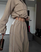 Ensemble survêtement coupe-vent personnalisé pour femme, 2 pièces, avec pantalon de survêtement court et sweat à capuche rayé, ensemble pantalon à cordon personnalisé