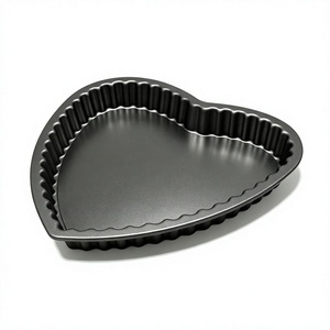 Moule à tarte en forme de cœur de 22 cm, fond amovible avec revêtement antiadhésif pour la cuisson de tartes, de quiches et de pizzas - Product Image 6