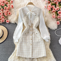 Ensemble deux pièces élégant pour femme : Robe mini à col rond, coupe empire, à carreaux et dentelle, unie, longueur genou