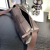 Nouveau Sac à Bandoulière de Luxe pour Femme, Style Designer, Tendance Mode 2026, Idéal pour le Shopping et le Quotidien