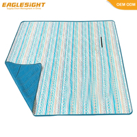 Couverture de pique-nique portable rembourrée légère à 3 couches, personnalisable, avec support en Oxford imperméable, pliable, pour le camping en plein air, avec poignée de transport