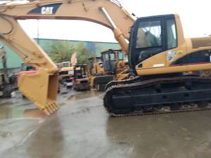 Mini pelleteuse Caterpillar 330C d'occasion du Japon en bon état avec composants essentiels Roulement de boîte de vitesses Moteur PLC Kubota - Product Image 4