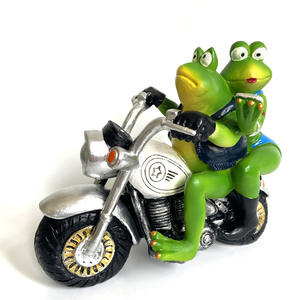 Figurines <span class=keywords><strong>de</strong></span> grenouille plus grandes statues <span class=keywords><strong>de</strong></span> <span class=keywords><strong>moto</strong></span> <span class=keywords><strong>de</strong></span> couple <span class=keywords><strong>de</strong></span> grenouille en résine Sculpture <span class=keywords><strong>de</strong></span> grenouille adorable parfaite pour le <span class=keywords><strong>cadeau</strong></span> <span class=keywords><strong>de</strong></span> fans <span class=keywords><strong>de</strong></span> <span class=keywords><strong>moto</strong></span> - Product Image 3