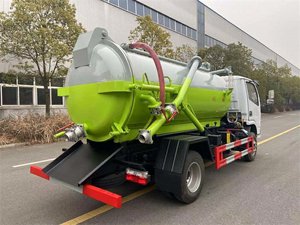 Best Value Dongfeng 4X2 4000 Liters Vacuum Tanker Truck for Sewer Waste Collection - Product Image 6