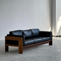 Vente directe d'usine, canapé Bastiano en cuir souple rétro de designer de niche, en bois massif italien, personnalisable