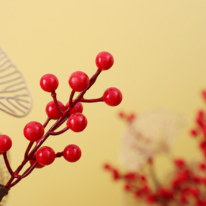 Rama de Bayas Rojas Artificiales de Alta Simulación para Decoración del Hogar y Accesorios de Boda - Product Image 1