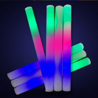 Bâtons lumineux LED en forme de dinosaure, qui brillent dans le noir, avec 3 couleurs clignotantes, pour les fêtes de Noël et du Nouvel An chinois