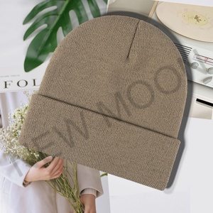 Bonnet en tricot acrylique unisexe avec logo personnalisé brodé, bonnet d'hiver chaud en tricot - Product Image 1