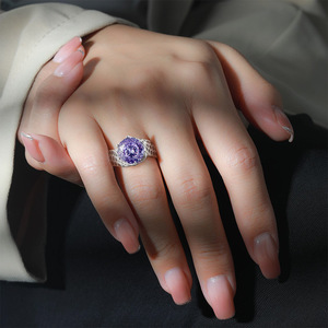 Anillo de Diamantes de Alto Carbono con Corte Nido de Pájaro, Elegante y Sofisticado, Anillo de Amor de Tres Generaciones para Mujer, Regalo - Product Image 4