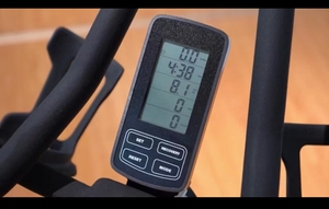 <span class=keywords><strong>Bicicleta</strong></span> <span class=keywords><strong>de</strong></span> spinning magnética comercial nueva |   Resistencia Magnética Continua |   Volante Trasero <span class=keywords><strong>de</strong></span> Aluminio |   Estructura <span class=keywords><strong>de</strong></span> Alta Resistencia - Product Image 2