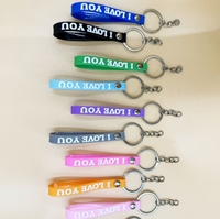 Porte-clés en caoutchouc souple PVC en forme de lettre, avec cordon en cuir, jouet en peluche, accessoire en silicone et cuir, petit pendentif, cadeau