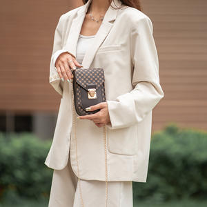 AilesTecca Petit téléphone portable Crossbody Women Mini Matte Leather Shoulder <span class=keywords><strong>Messenger</strong></span> Bag Clutch Ladies Phone Bag Purse Handbag - Product Image 4