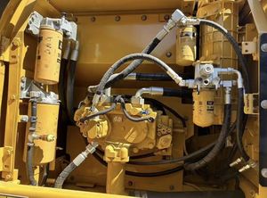 Excavatrice sur chenilles Caterpillar 320D2L d'occasion en bon état, poids opérationnel de 20 tonnes, avec moteur et pompe, à vendre - Product Image 4