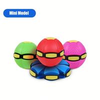 UFO Magic Ball, jouet volant portable lumineux en caoutchouc compressible, soucoupe volante créative, disque de lancer plat anti-stress pour enfants en extérieur