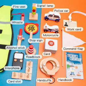 Juguete de Madera para Niños para Jugar a las Profesiones, Simulando la Policía de Tráfico, un Juguete Educativo y Entretenido. - Product Image 3