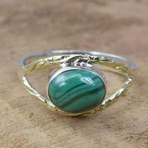 แหวนเงินแท้สไตล์วินเทจ925ประดับเพชรสีเขียวมรกตและเพชรสำหรับงานแต่งงานหรืองานเลี้ยง - Product Image 1