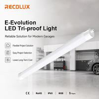 Luminaria LED Tri-Proof Impermeable con Interruptor CCT y Función de Emergencia para Iluminación de Estacionamientos