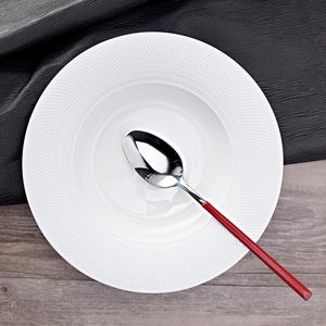 Elegante Plato Hondo Redondo de Cerámica Blanca con Diseño de Cuadrícula y Borde Ancho para Sopa o Cena - Product Image 2