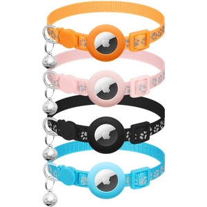 2024 nueva llegada al por mayor raya reflectante pata impresa Nylon <span class=keywords><strong>gato</strong></span> Collar <span class=keywords><strong>Airtag</strong></span> titular <span class=keywords><strong>gato</strong></span> Collar con campana para gatos - Product Image 2