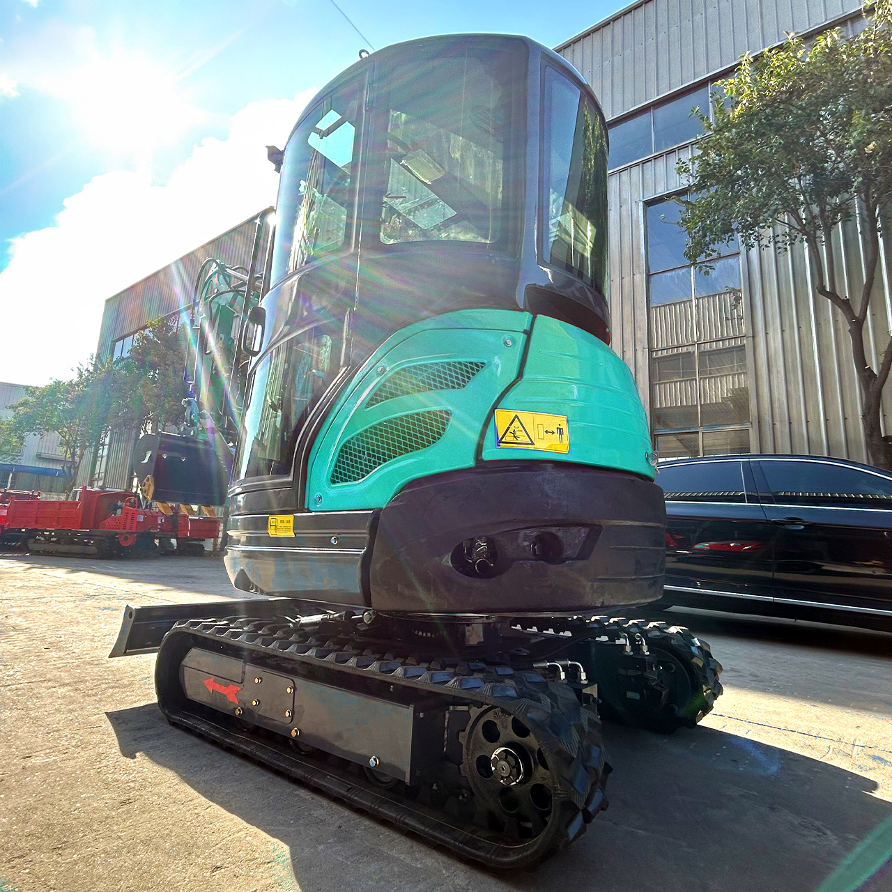 Factory Delivery 1.8 Ton 3.5 Ton Mini Excavators Earth Moving Machinery Tracked Digging Machine Crawler Excavators for Sale