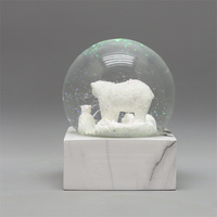 Boule à neige Souvenirs de conception gratuite de haute qualité Boule à neige en Chine Boule à neige ours polaire