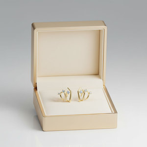 Boucles d'oreilles clous en or jaune massif 18 carats avec diamants naturels, design géométrique, vente chaude, bijoux fins, cadeau pour femme, vente en gros - Product Image 6