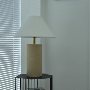 Lampe de table avec base en béton, E27 LED 220V, commande par interrupteur, lampe de bureau pour chambre à coucher - Product Image 2