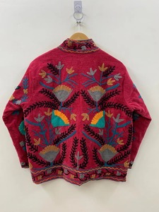 Veste courte d'hiver en velours Suzani Manteau floral Veste Suzani Broderie TNT Veste pour vêtements pour femmes - Product Image 2