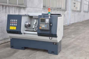 Torno <span class=keywords><strong>CNC</strong></span> CK6150 hecho en <span class=keywords><strong>China</strong></span> Torno de procesamiento de máquina de torneado <span class=keywords><strong>CNC</strong></span> para piezas de equipo de piezas de metal - Product Image 4