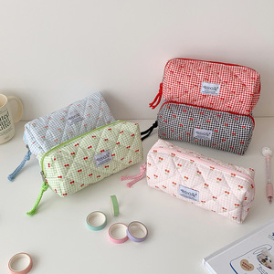 Bolsa de Tela con Estampado Digital a Cuadros Cereza y Logotipo Personalizado: Bolsa de Almacenamiento Portátil de Alta Calidad <span class=keywords><strong>para</strong></span> Brochas de <span class=keywords><strong>Maquillaje</strong></span> y <span class=keywords><strong>Estuche</strong></span> <span class=keywords><strong>para</strong></span> Lápices - Product Image 2