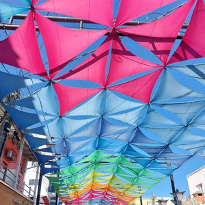 Tenda Parasole in HDPE con Telaio in Metallo, Misura Personalizzabile, Protezione UV, Resistente e Impermeabile per Uso Esterno su Balconi - Product Image 4