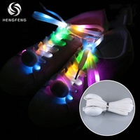 Lacets de chaussures LED réfléchissants multicolores de marque en gros, largeur 8 mm, option de couleur personnalisée, ajoute une touche fantaisie