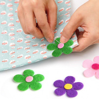Tissu en feutre de polyester respirant à 100 % pour fleurs, idéal pour les loisirs créatifs et les décorations faites main, plusieurs couleurs