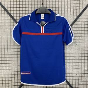 Camisetas de Fútbol Sublimadas Personalizadas con MOQ Bajo, Transpirables, de Manga Corta, con Logotipo y Números del Equipo, 100% Poliéster - Product Image 5