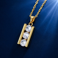Collier pendentif rectangulaire vertical en laiton plaqué or 18 carats avec 3 pierres CZ rondes, bijoux tendance pour femmes, OEM ODM, stock disponible