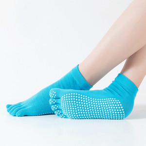 Calcetines tobilleros antideslizantes para yoga con cinco dedos y parte inferior de látex de algodón transpirable - Product Image 3