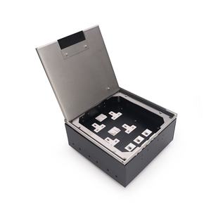 Boîte de sortie de plancher en acier inoxydable avec couvercle encastré amovible et deux ports d'alimentation - Product Image 2