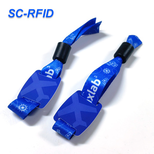 Bracelet tissé RFID personnalisé de haute qualité, bracelet en tissu NFC pour festival avec <span class=keywords><strong>carte</strong></span> PVC - Product Image 1
