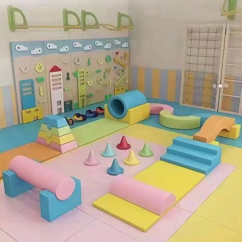 女の子用ソフトプレイ子供用屋内4レベルピンクソフトプレイ幼児メリーゴーラウンド